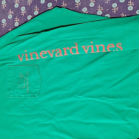 Vineyard Vines Logo Tee - Picture 2 of 4